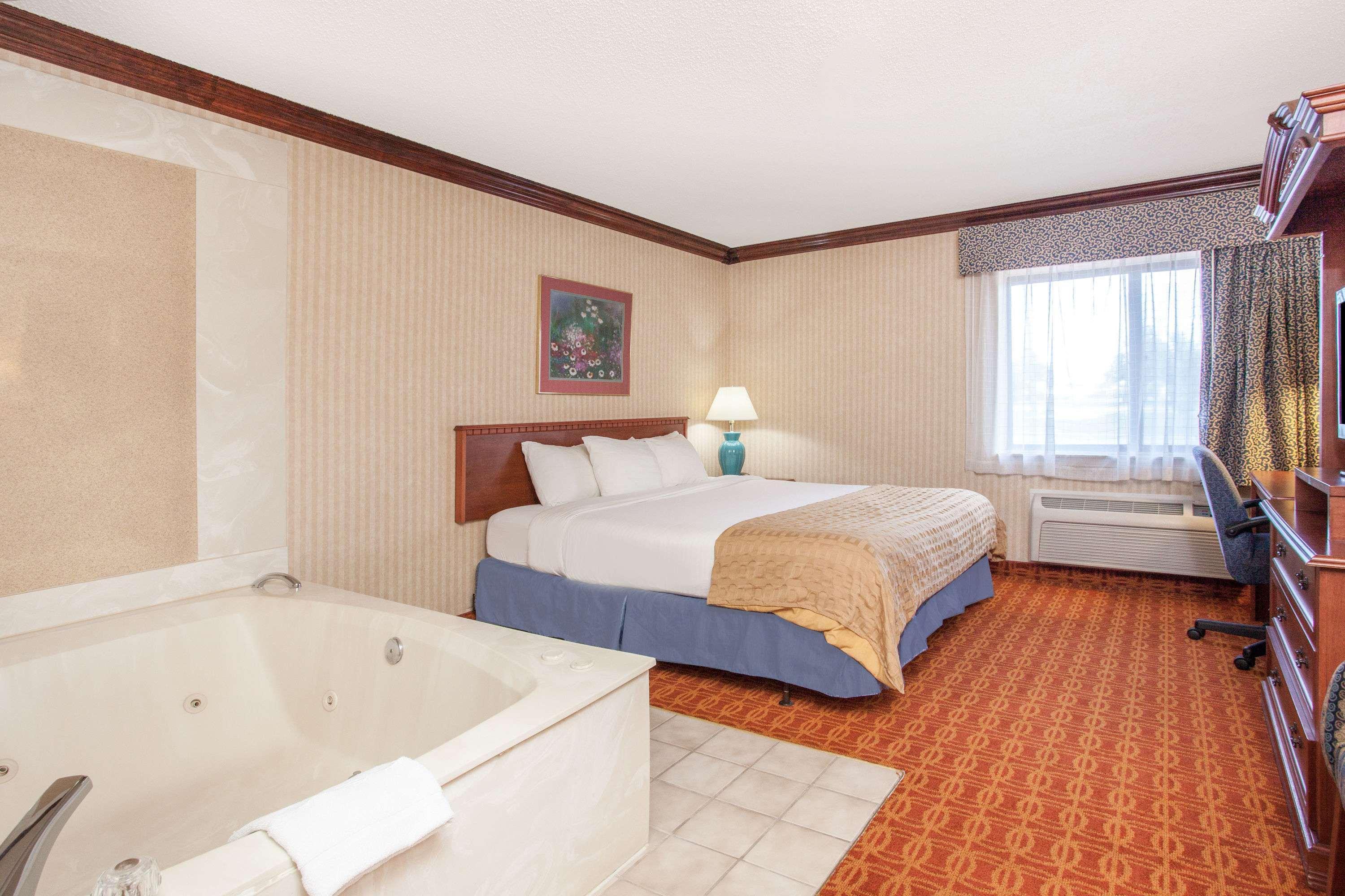 Baymont By Wyndham Detroit/Roseville Luaran gambar